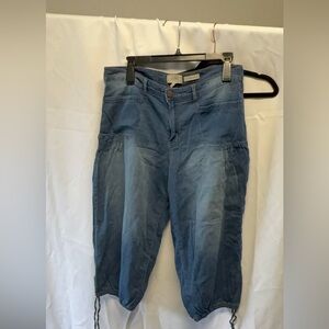 LOGO by Lori Goldstein Denim Capris